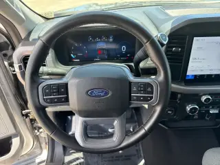 Ford F-150 2025 4x2 XLT 4 puertas SuperCrew 5.5 ft. SB