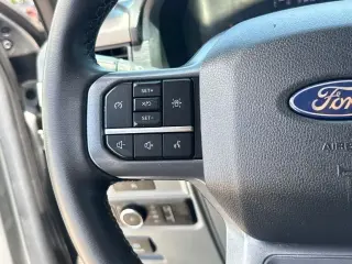 Ford F-150 2025 4x2 XLT 4 puertas SuperCrew 5.5 ft. SB