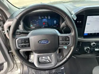 Ford F-150 2025 4x2 XLT 4 puertas SuperCrew 5.5 pies. SB