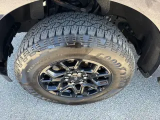 Ford F-150 2024 4x4 XLT 4 puertas SuperCrew 5.5 pies. SB
