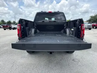 Ford F-150 2024 4x4 XLT 4 puertas SuperCrew 5.5 pies. SB