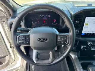Ford F-150 2024 4x4 XLT 4 puertas SuperCrew 5.5 pies. SB