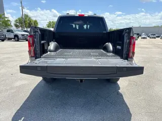 Ford F-150 2024 4x4 XLT 4 puertas SuperCrew 5.5 pies. SB