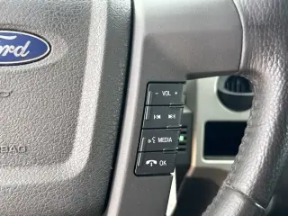 Ford F-150 2011 4x2 XLT 4 puertas SuperCrew Styleside caja 5.5 pies