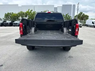Ford F-150 2022 4x4 XL 4 puertas SuperCrew 6.5 pies SB