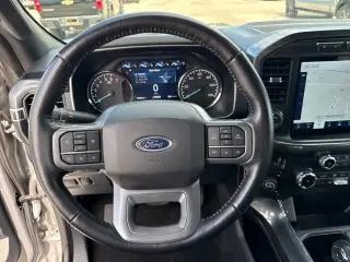 Ford F-150 2022 4x4 XLT 4 puertas SuperCrew 6.5 pies. SB