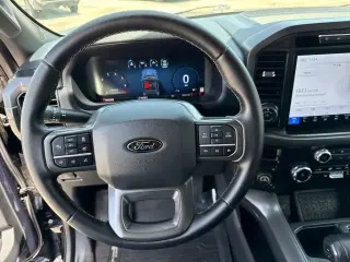 Ford F-150 2024 4x4 XLT 4 puertas SuperCrew 5.5 pies. SB