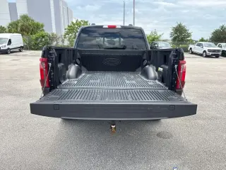 Ford F-150 2024 4x4 XLT 4 puertas SuperCrew 5.5 pies SB