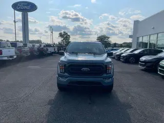 Ford F-150 2023 4x4 Lariat 4 puertas SuperCrew 5.5 pies. SB