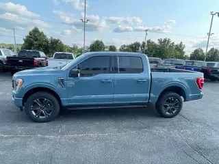 Ford F-150 2023 4x4 Lariat 4 puertas SuperCrew 5.5 pies. SB
