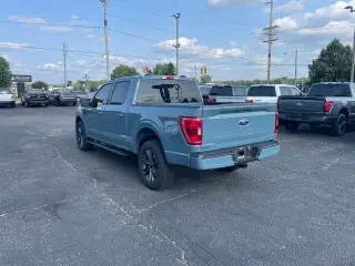 Ford F-150 2023 4x4 Lariat 4 puertas SuperCrew 5.5 pies. SB