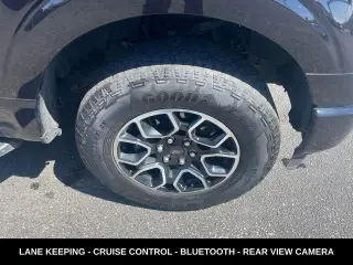 Ford F-150 2023 4x4 XL 4 puertas SuperCrew 5.5 pies. SB