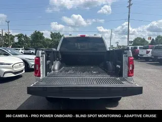 Ford F-150 2023 4x4 XL 4 puertas SuperCrew 5.5 pies. SB
