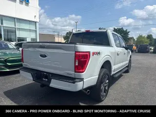 Ford F-150 2023 4x4 XL 4 puertas SuperCrew 5.5 pies. SB