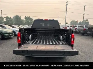 Ford F-150 2023 4x4 XLT 4 puertas SuperCrew 5.5 pies. SB