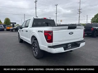 Ford F-150 2024 4x4 STX 4 puertas SuperCrew 5.5 pies. SB