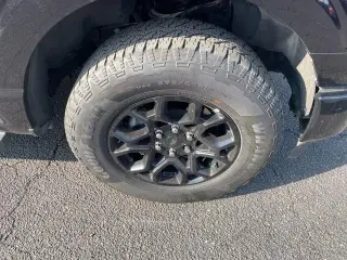 Ford F-150 2024 4x4 XLT 4 puertas SuperCrew 5.5 pies. SB