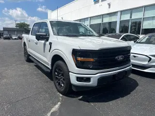 Ford F-150 2024 4x4 XLT 4 puertas SuperCrew 5.5 pies. SB