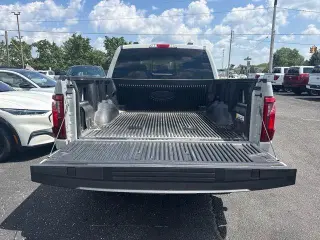 Ford F-150 2024 4x4 XLT 4 puertas SuperCrew 5.5 pies. SB