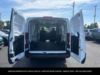 Ford Transit 2026 150 3 puertas LWB Techo Bajo Furgón de Carga