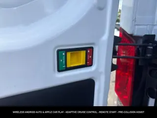 Ford Transit 2026 150 3 puertas LWB Techo Bajo Furgón de Carga