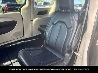 Chrysler Pacifica 2023 Touring L 4 puertas Minivan