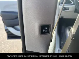 Chrysler Pacifica 2023 Touring L 4 puertas Minivan