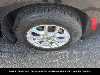 Chrysler Pacifica 2023 Touring L 4 puertas Minivan