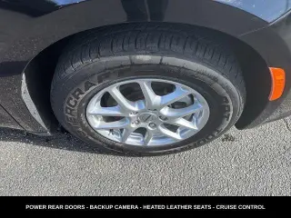 Chrysler Pacifica 2023 Touring L 4 puertas Minivan