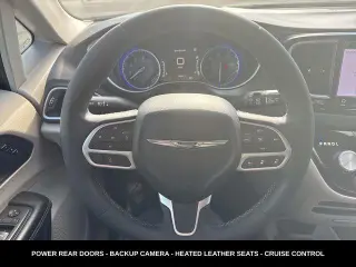 Chrysler Pacifica 2023 Touring L 4 puertas Minivan