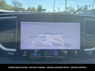 Chrysler Pacifica 2023 Touring L 4 puertas Minivan