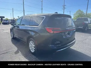 Chrysler Pacifica 2023 Touring L 4 puertas Minivan