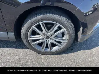 Ford Edge 2024 AWD Titanium 4 puertas SUV