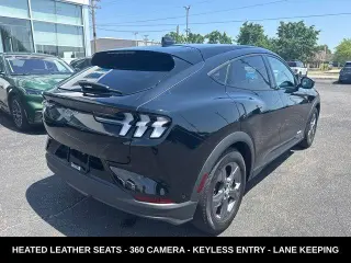 Ford Mustang Mach-E 2023 AWD Select 4 puertas SUV