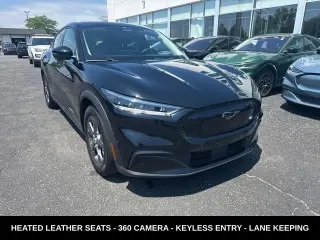 Ford Mustang Mach-E 2023 AWD Select 4 puertas SUV