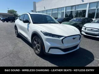 Ford Mustang Mach-E 2023 AWD Select 4 puertas SUV