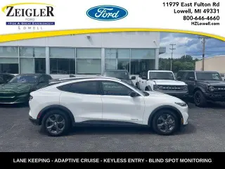 Ford Mustang Mach-E 2023 AWD Select 4 puertas SUV