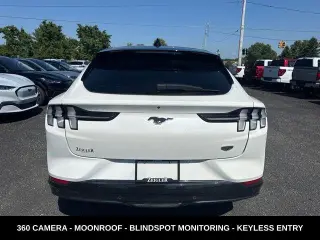 Ford Mustang Mach-E 2023 AWD California Route 1 4dr SUV