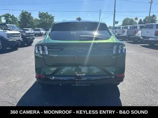 Ford Mustang Mach-E 2024 AWD Premium 4 puertas SUV