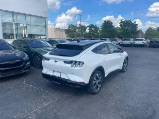 Ford Mustang Mach-E 2023 AWD Premium 4 puertas SUV