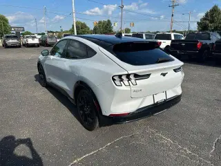 Ford Mustang Mach-E 2023 AWD Premium 4 puertas SUV