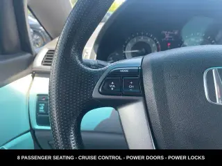 Honda Odyssey 2011 EX 4 puertas Minivan