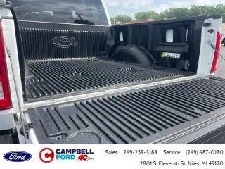 Ford F-150 2023 4x4 XL 4 puertas SuperCrew 5.5 pies. SB
