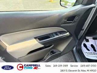 Chevrolet Colorado 2022 4x2 Work Truck 4 puertas Cabina Crew 5 pies. SB