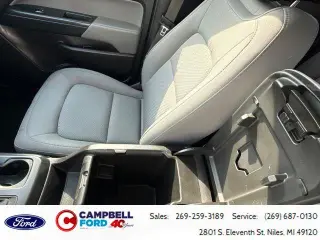 Chevrolet Colorado 2022 4x2 Work Truck 4 puertas Cabina Crew 5 pies. SB