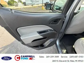 Chevrolet Colorado 2022 4x2 Work Truck 4 puertas Cabina Crew 5 pies. SB