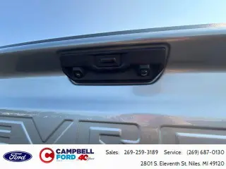 Chevrolet Silverado 1500 2024 4x4 RST 4 puertas Cabina Crew 5.8 pies. Caja corta