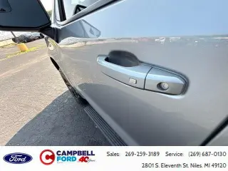 Chevrolet Silverado 1500 2024 4x4 RST 4 puertas Cabina Crew 5.8 pies. Caja corta