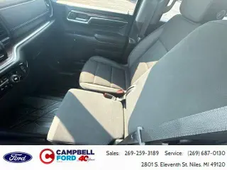 Chevrolet Silverado 1500 2024 4x4 RST 4 puertas Cabina Crew 5.8 pies. Caja corta