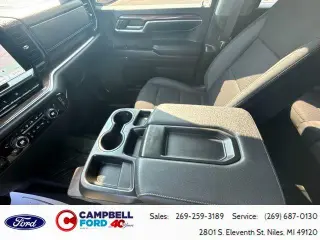 Chevrolet Silverado 1500 2024 4x4 RST 4 puertas Cabina Crew 5.8 pies. Caja corta